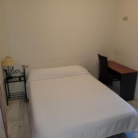 Hostal El Pasaje Puente Genil Kültér fotó