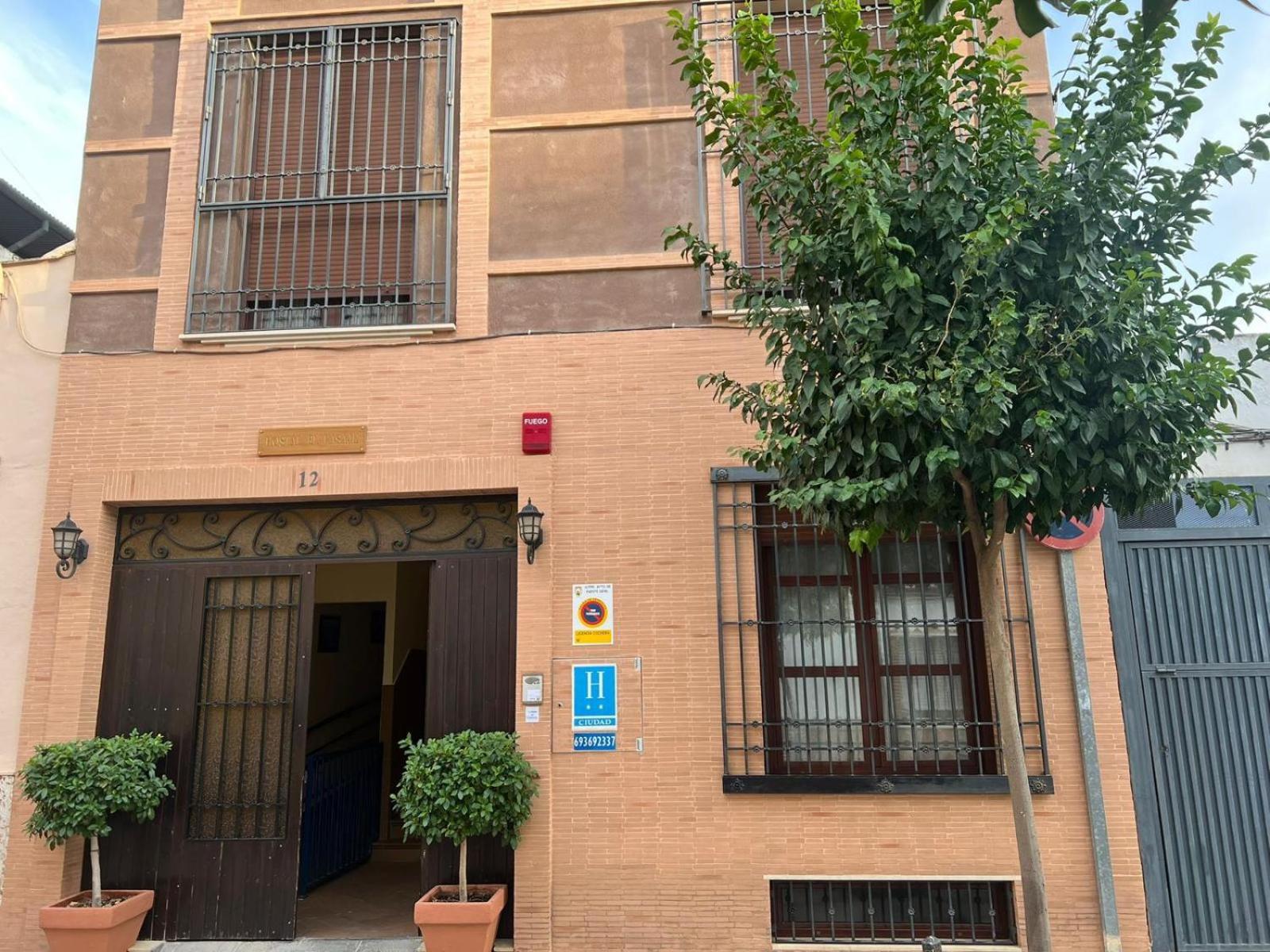 Hostal El Pasaje Puente Genil Kültér fotó